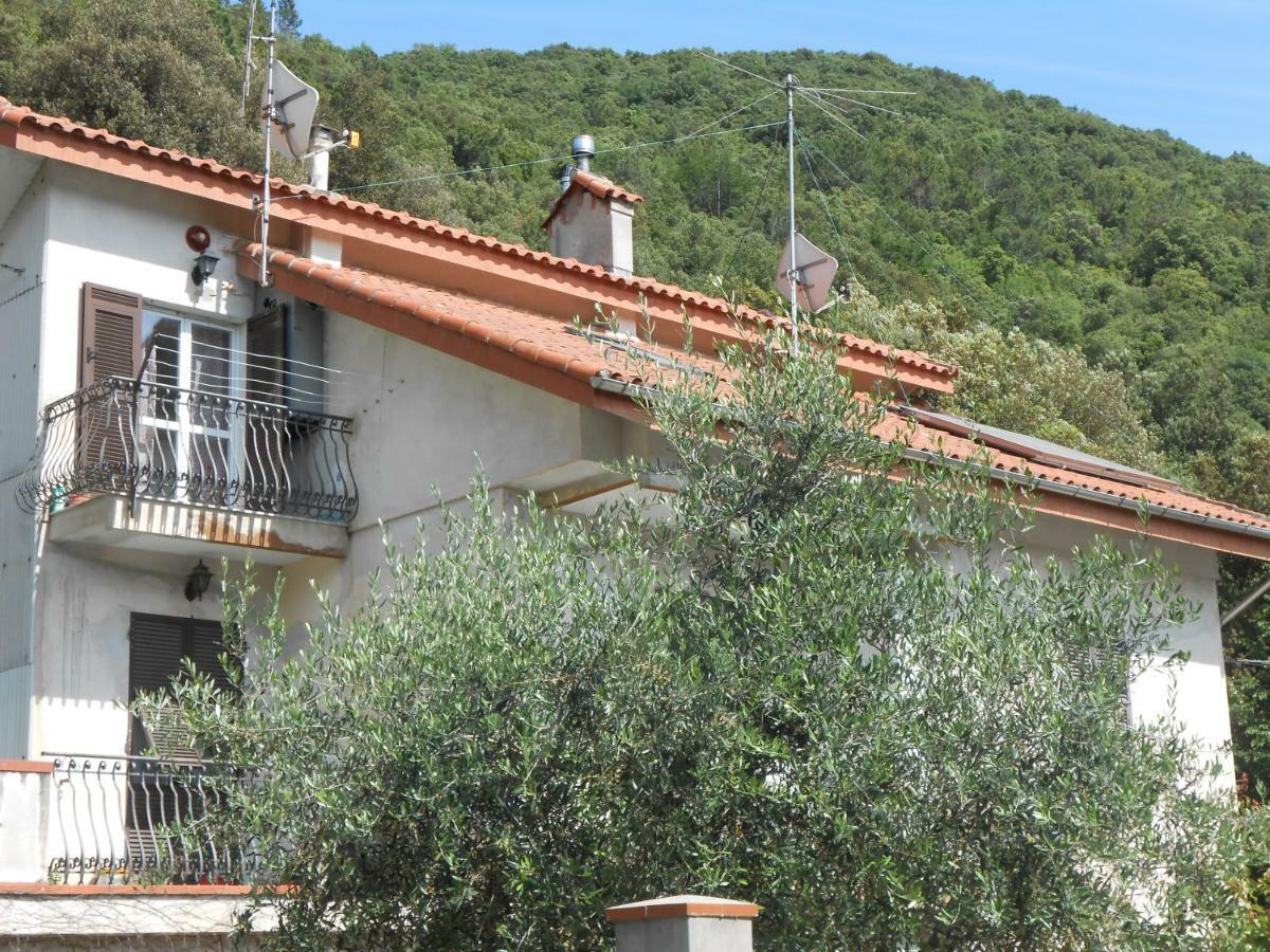 דירות Vezzi Portio La Mansardina מראה חיצוני תמונה