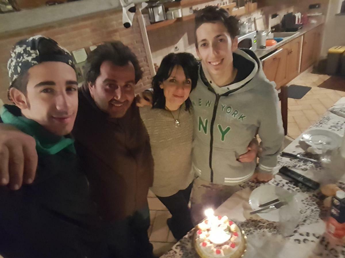 דירות Vezzi Portio La Mansardina מראה חיצוני תמונה